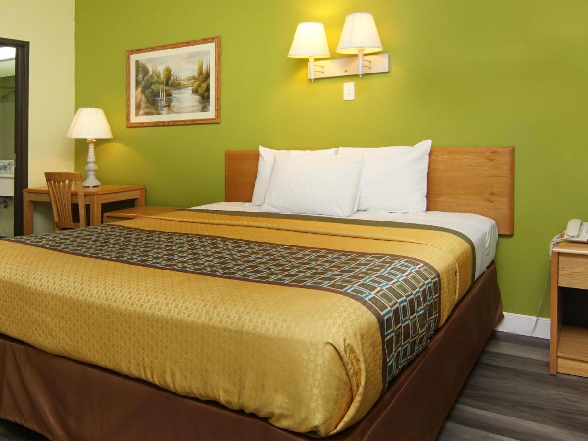Quality One Motel Вітерфорд Екстер'єр фото